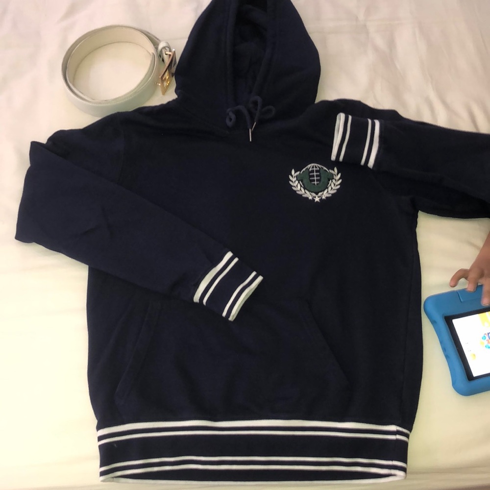 Brand new worn once True Religion navy blue hoodie Large fit but will fit Medium